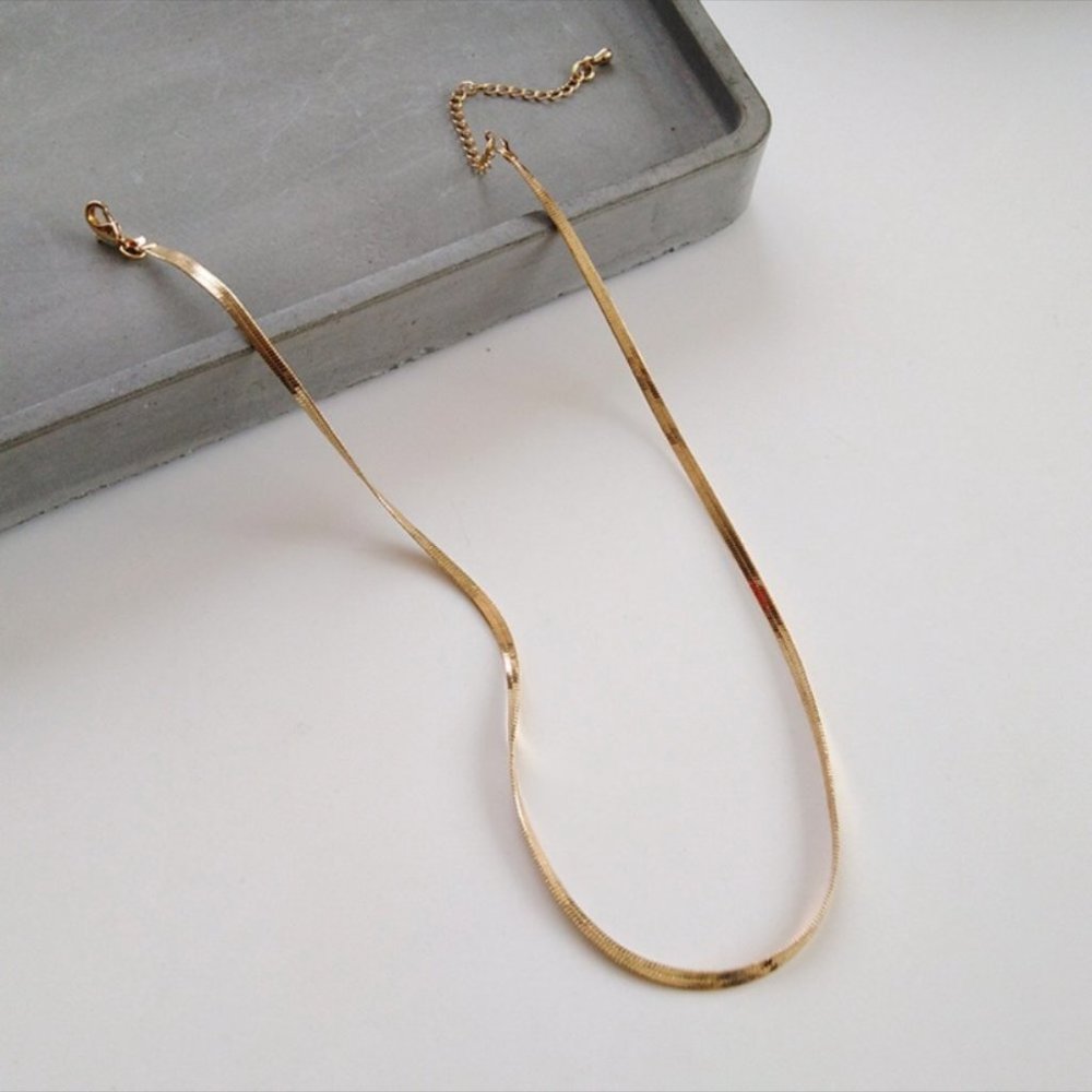 Snake Chain Necklace Choker - Picture 6 of 12